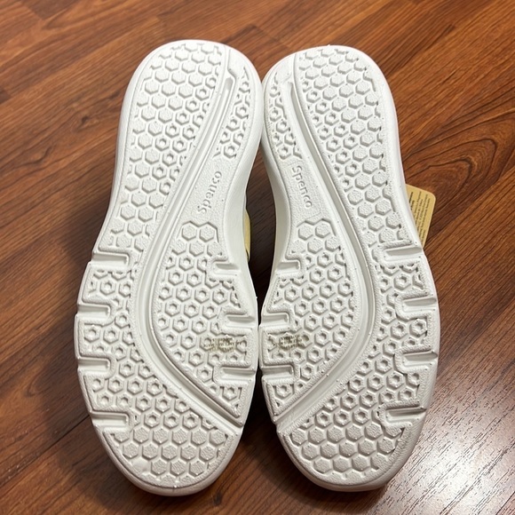 Waco Shoe Co. Yellow & Beige Floral Karma Stretch Pull On Sneaker NWT Sz 7.5 D - Picture 9 of 11